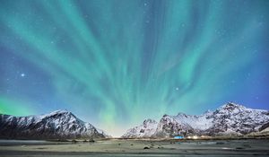 Preview wallpaper northern lights, mountains, snow, snowy, landscape