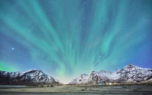 Preview wallpaper northern lights, mountains, snow, snowy, landscape