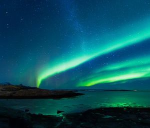 Preview wallpaper northern lights, night, nature, glow, green