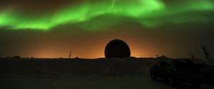 Preview wallpaper northern lights, night, silhouettes, snow, dark