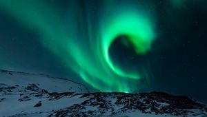 Preview wallpaper northern lights, relief, snowy