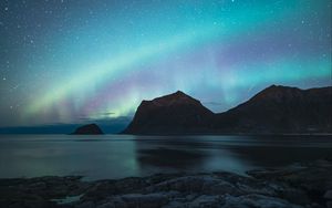 Preview wallpaper northern lights, rocks, sea, night, nature