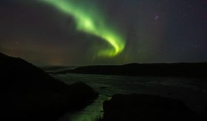 Preview wallpaper northern lights, starry sky, hills, river, night