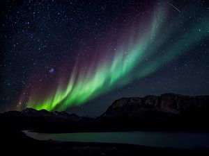 Preview wallpaper northern lights, starry sky, mountains, lake, night