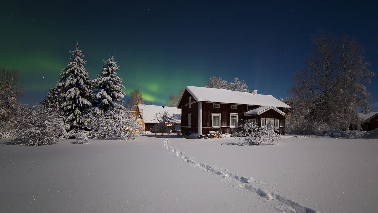 Wallpaper northern lights, winter, snow, house, trees