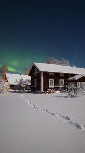 Preview wallpaper northern lights, winter, snow, house, trees