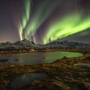 Preview wallpaper norway, night, northern lights, lake