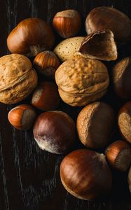 Preview wallpaper nuts, hazelnuts, walnuts