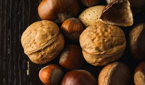 Preview wallpaper nuts, hazelnuts, walnuts