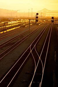 Preview wallpaper oakland, california, railroad, sunset