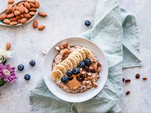 Preview wallpaper oatmeal, berries, fruits, nuts, breakfast