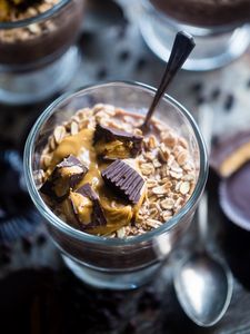Preview wallpaper oatmeal, chocolate, glass, breakfast, dessert