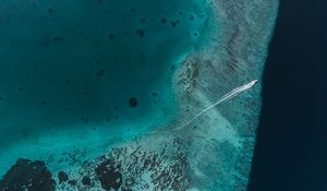 Preview wallpaper ocean, aerial view, boat, water