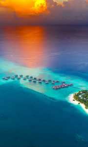 Preview wallpaper ocean, aerial view, bungalow, island, beach, horizon