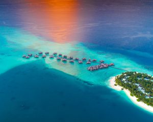 Preview wallpaper ocean, aerial view, bungalow, island, beach, horizon