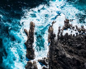 Preview wallpaper ocean, aerial view, rocks, surf, foam, waves, water