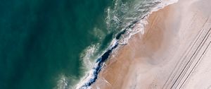 Preview wallpaper ocean, aerial view, surf, sand, foam, water, beach