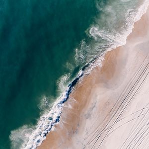 Preview wallpaper ocean, aerial view, surf, sand, foam, water, beach