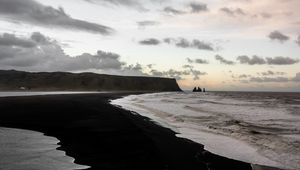 Preview wallpaper ocean, beach, coast, black sand, iceland