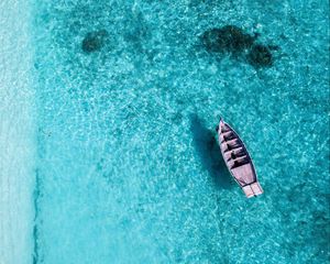 Preview wallpaper ocean, boat, aerial view, water, tropics, summer