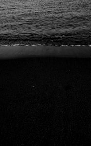 Preview wallpaper ocean, bw, surf, shore, wave