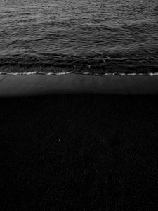 Preview wallpaper ocean, bw, surf, shore, wave