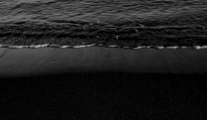 Preview wallpaper ocean, bw, surf, shore, wave