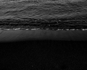 Preview wallpaper ocean, bw, surf, shore, wave