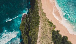 Preview wallpaper ocean, island, aerial view, surf, shore, greens