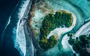 Preview wallpaper ocean, islands, aerial view, trees, water