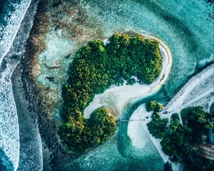 Preview wallpaper ocean, islands, aerial view, trees, water