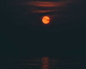 Preview wallpaper ocean, moon, sunset, night, sky, mumbai