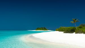 Preview wallpaper ocean, palm trees, beach, sand, island, sky