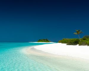 Preview wallpaper ocean, palm trees, beach, sand, island, sky