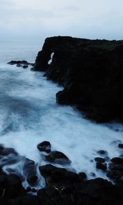 Preview wallpaper ocean, rocks, surf, italy, catania