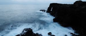 Preview wallpaper ocean, rocks, surf, italy, catania