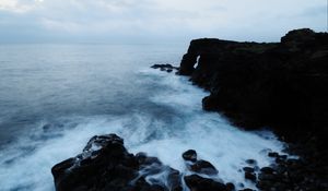 Preview wallpaper ocean, rocks, surf, italy, catania