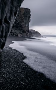 Preview wallpaper ocean, rocks, surf, pebbles, bw, dark