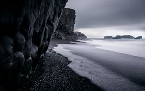 Preview wallpaper ocean, rocks, surf, pebbles, bw, dark