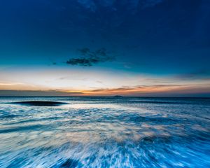 Preview wallpaper ocean, sea, horizon, sunset, shore, surf, sky