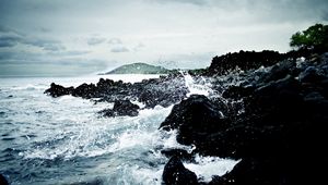 Preview wallpaper ocean, stones, water, storm, cold, splashes