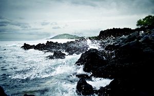 Preview wallpaper ocean, stones, water, storm, cold, splashes