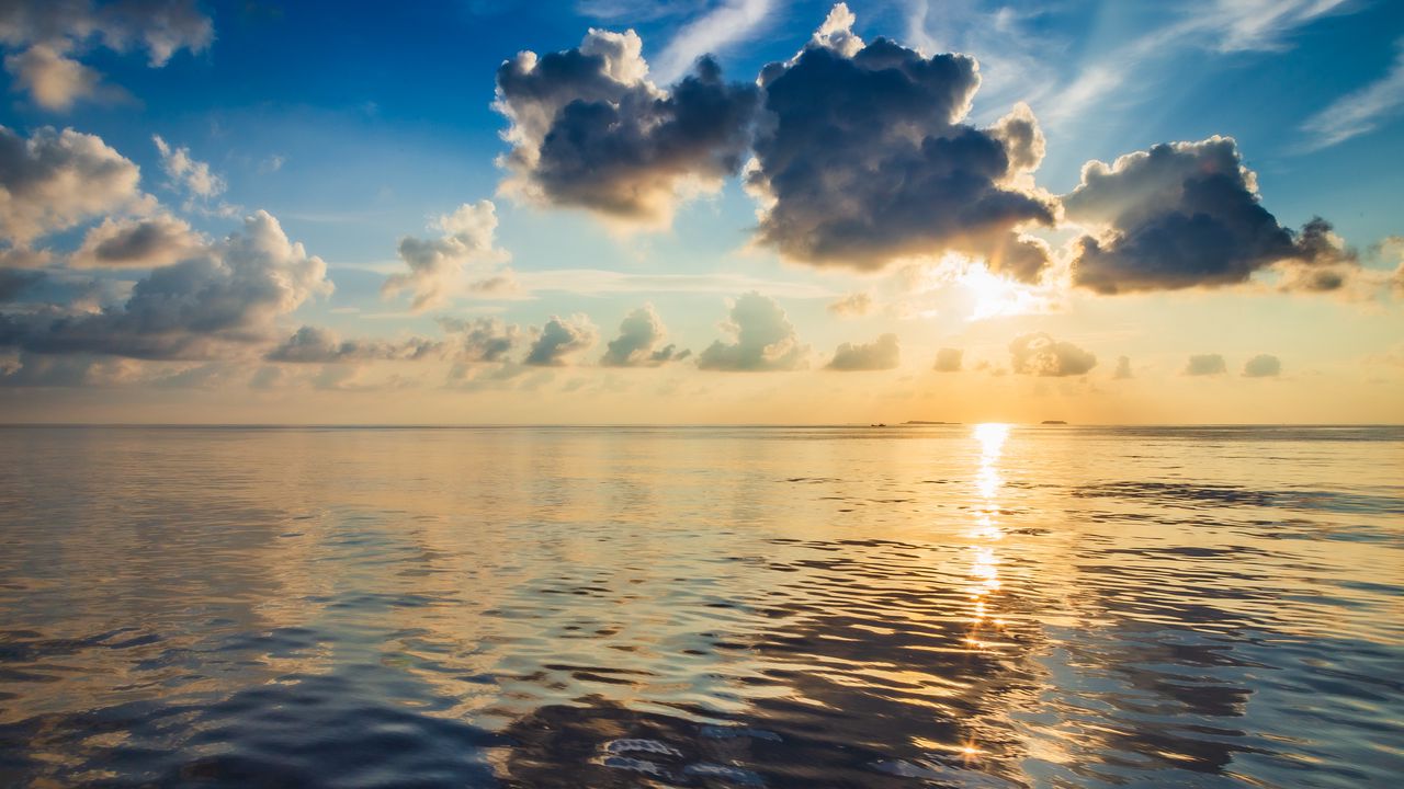 Wallpaper ocean, sun, clouds, reflection