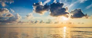 Preview wallpaper ocean, sun, clouds, reflection