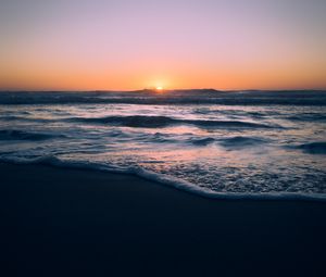 Preview wallpaper ocean, sunset, beach, waves, dusk