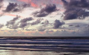 Preview wallpaper ocean, sunset, coast, clouds, shore, beautiful landscape