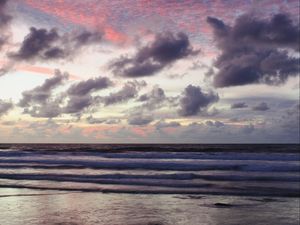 Preview wallpaper ocean, sunset, coast, clouds, shore, beautiful landscape
