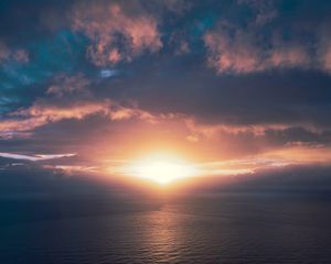 Preview wallpaper ocean, sunset, horizon, sky, clouds, sunlight, newport beach, california