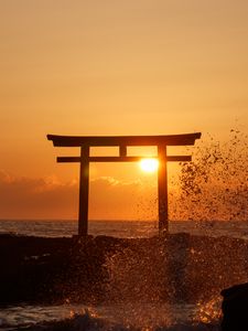 Preview wallpaper ocean, sunset, landscape, coast, spray, waves