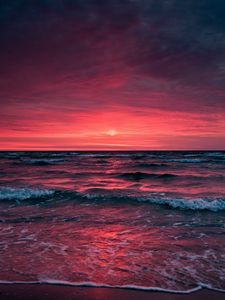 Preview wallpaper ocean, sunset, surf, horizon, sea, sky, foam